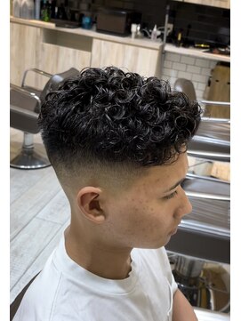 グルーマーズトウキョウ(GROOMER/S TOKYO) 宮城リョータ風【スキンフェード　スペインカール】