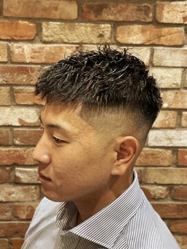 ヒロギンザバーバーショップ 丸の内店(HIRO GINZA BARBER SHOP) クロップスタイル×フェードカット×ツイストパーマ