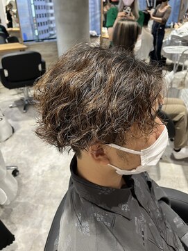 リーオオサカ(Lee Osaka) メンズパーマ×東芽生