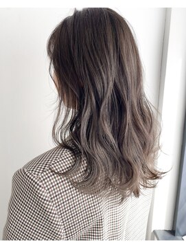 フルールバイアヴァンスクロス(Flulu by avance. cross) ミルクティーグレージュ×深み透明感カラー