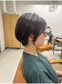 魅力倍増カールセミディシアーカラーダークアッシュショートヘア