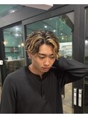 色気たっぷりメッシュパーマ