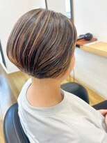 モーラ 鳳店(MOLLA)&nbsp;ハイライトショートボブ【鳳】