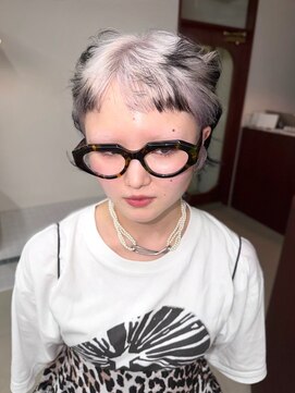 テトヘアー(teto hair) アンブレラカラー ホワイトカラー ボブ デザインカラー 黒髪ボブ