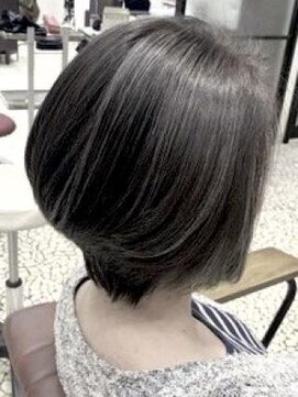 クアトログランシュ ひたちなか店(QUATRO×GranCieux) シルバーグレー×ハイライト