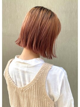 ノブ(NOB.) 切りっぱなしボブ × フランジカラー