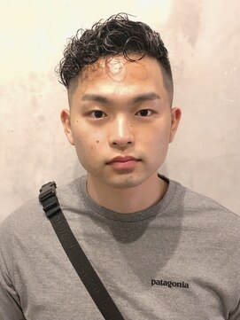 フランクスバーバーリザーブ 人形町店(FRANK’S BARBER RESERVE) フェード×パーマ　ｙ