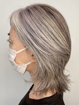 白髪ぼかし　脱白髪染め　白髪を活かしたグレージュ　50代60代