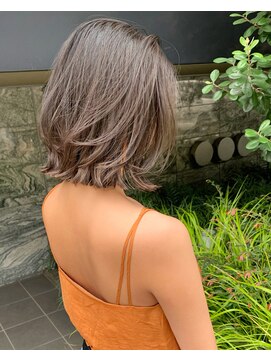 トルネード(TORNADO) アッシュブラウン切りっぱなしボブ　n5.28