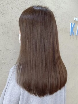 カズ(KAZU) 透明感◎シルバー系カラー★理想の艶髪さらさらロングヘア