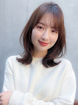 ザシー オモテサンドウ(The C) 20代30代40代ナチュラル大人可愛いスタイル