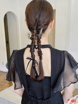 ヘアーアイスカルテット(HAIR ICI QUARTET)&nbsp;お呼ばれアレンジ♪20代30代40代大人可愛いタイト編みおろし
