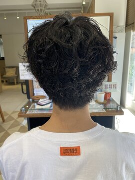 リボーン ビューティー リゾート 松戸店(re-born Beauty Resort) ウルフベリーショートアッシュブラックカルマパーマ