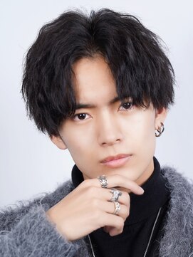 オーシャントーキョー 渋谷(OCEAN TOKYO) ツイストスパイラルパーマセンターパートツーブロック