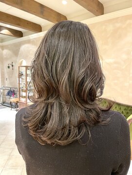 ビュートリアム265(BEAUTRIUM 265) ◆レイヤーロング/ウルフレイヤーカット/銀座/ウルフカット