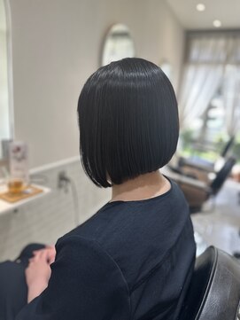 サンクチュアリー ウィズ コネクト(Sanctuary with connect) 前下がりボブヘア