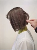 切りっぱなしボブ×オリーブカラー