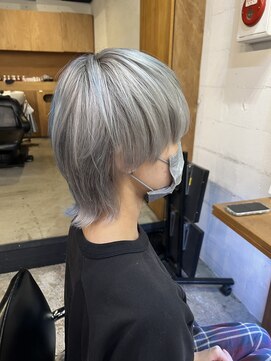 エム(EM) ホワイトグレー/デジタルパーマ/チェリーブラウン/下北沢