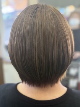 ピックアップ(Pick UP) 20代30代40代/ショートヘア/インナーカラー/大船渡
