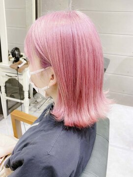 デイズ(days) ピンクベージュカラー/ブリーチデザインカラー 　外ハネボブ