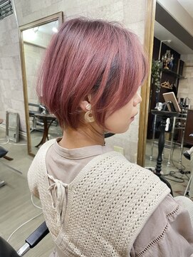 プラグ ヘアーデザイン 大名店(PLUG hair design) ピンクカラー　ショートヘア