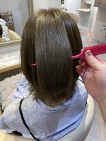 アンド ラ ブランシュ(&.La Blanche)&nbsp;黒髪カタログ/グレーベージュ/前髪パーマ/アッシュカラー