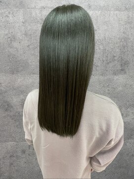 イシン(ISIN) 黒髪/縮毛矯正/髪質改善/インナーカラー[保土ヶ谷]