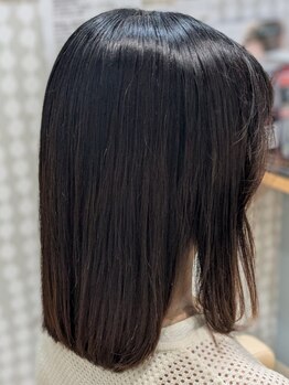 メイカ(meika)の写真/頭皮や髪への負担を軽減するトリートメントでナチュラルな艶髪に！内部から補修し髪本来の美しさを♪