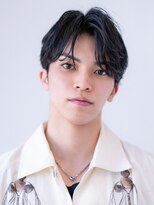 エフエム 渋谷(FM)&nbsp;メンズ波巻きセンターパート韓国風黒髪ツーブロックマッシュ