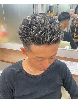 アレス バイ シカ 神戸三宮元町店(ALLES by Cica) 王道ハイライト極道パーマ