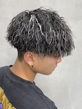 ダズルヘアーブラスト(DAZZLE hair BLAST) ホワイトハイライト/ツイストスパイラルパーマ