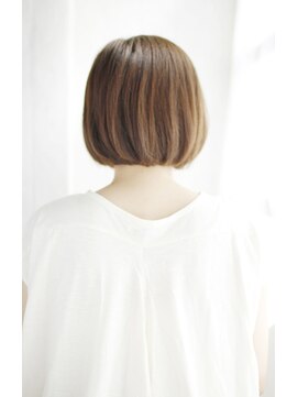 シュシュット(chouchoute) ミニウルフホワイトグレージュデジタルパーマチェリーブラウン22