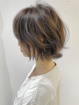 クラン 岡本(Chlan) ゆるふわ無造作ヘア　くびれショート