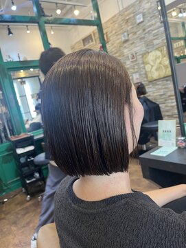 ヘアーラウンジ アンフィ 井土ヶ谷(Hair Lounge Anphi) 縮毛矯正　ミニボブ
