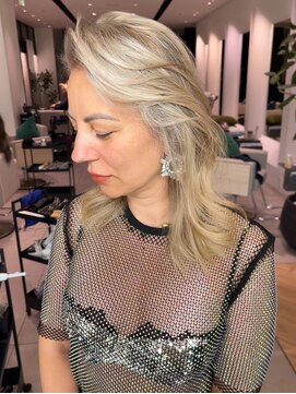 ステア ケース(stair case) 海外ブリーチカラー