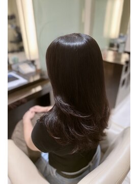 ヘア&エステ ヒロイン 西武池袋店 毛先ワンカールで、毎日が少しラクに。