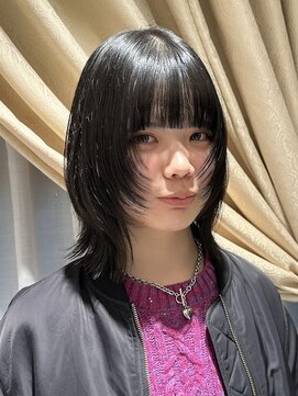 ウルフカット×顔まわりレイヤー