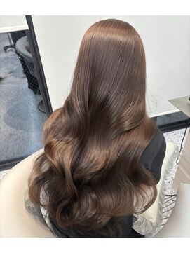 ロール 博多(Role) レイヤーカット ブラウンカラー　透明感カラー