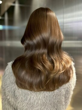 ペレ 原宿(PELE) ダブルカラー/ケアブリーチ/羽エクステ/原宿