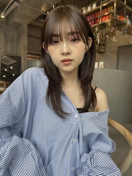 イミ(imi) 透明感カラー/レイヤースタイル/グレージュカラー