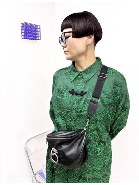 イラカ(elaka) ボルドー×ピンクブラウン×ダークカラー×刈り上げショート