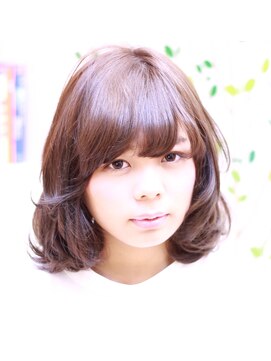 ビーイン(BE IN) 毛先カールボブ