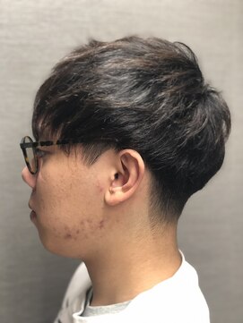 クロレ(Colorer) くせっ毛を活かしたマッシュスタイル