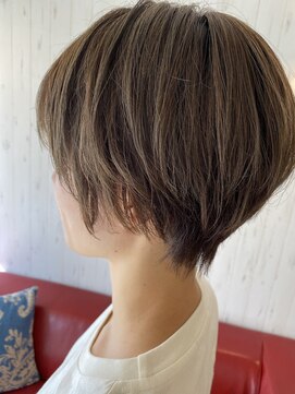 ヴィックス クリスタル(VIC’S crystal) 【VICS川口】小顔ショート×オリーブカラー×大人可愛い