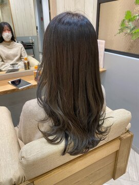 シー バイ ロンド 新宿(Sea by Lond) 【藤原三知代】地毛風オリーブカラー