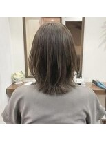 アルバ ヘアリゾート(ALBA)&nbsp;【ALBAさわ】グレージュカラーくびれレイヤー　☆★