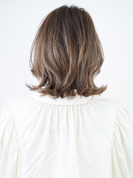 インセプション 銀座(INCEPTION) ミディアム・ボブ/丸顔/前髪あり/絶壁解消/30代/40代/50代