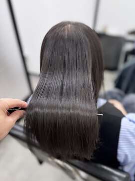 シンカ(shinka) shinkaストレート(髪質改善縮毛)＋艶出しトリートメント