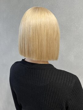 ブロッサム 上福岡店(Blossom) 切りっぱなしボブ/ブロンドヘア/ハイトーン ［上福岡］