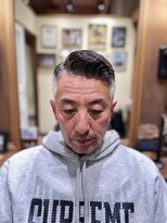 フォーコーナーズ(Four Corners)&nbsp;大人スキンフェードツーブロック刈り上げマンバン30代40代